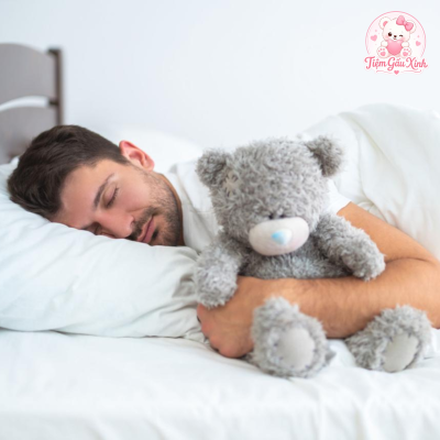 Ôm gấu ngủ